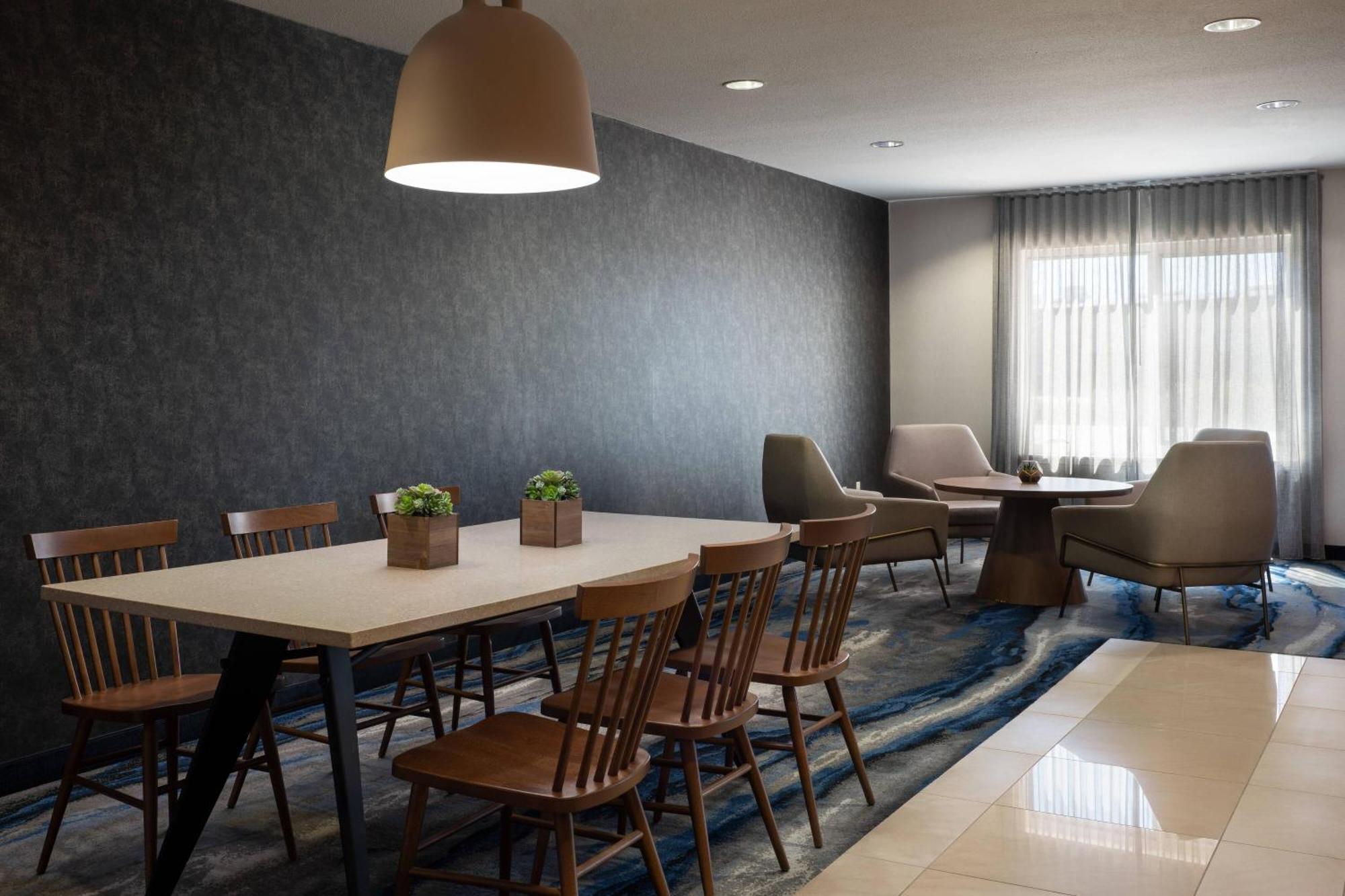Fairfield Inn & Suites Рединг Екстериор снимка